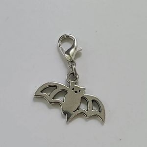 BAT PLANNER CHARM FLYING BAT VAMPIRE CLIPON